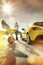 Opel Astra GTC 2011 года